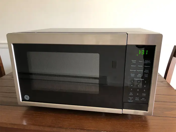 Common Reasons Why a GE Microwave May Reset Itself