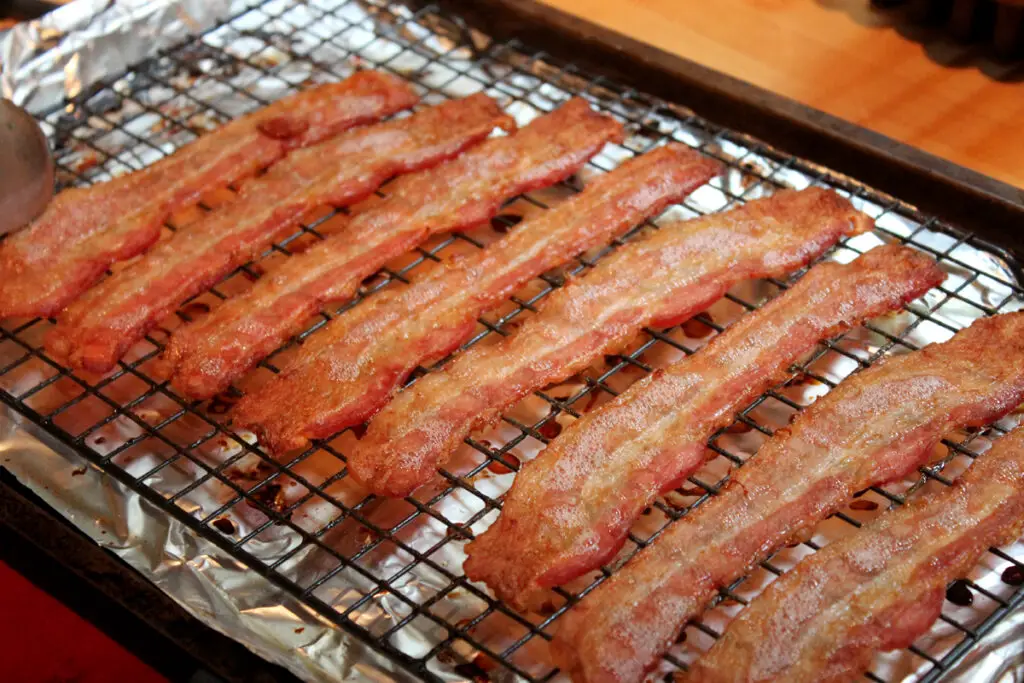 Bacon Is Brown But Smells Okay: Safe to Eat?