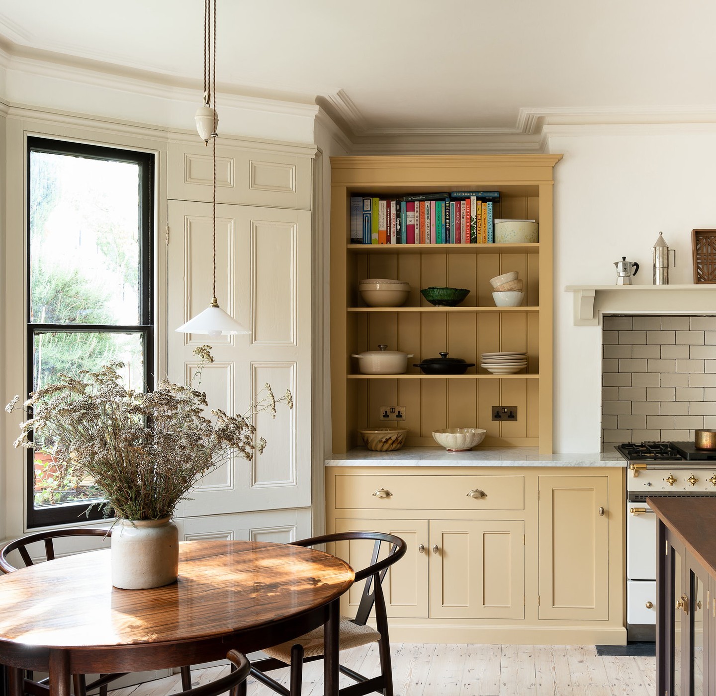 Archetypal Open Cabinet Country kitchen