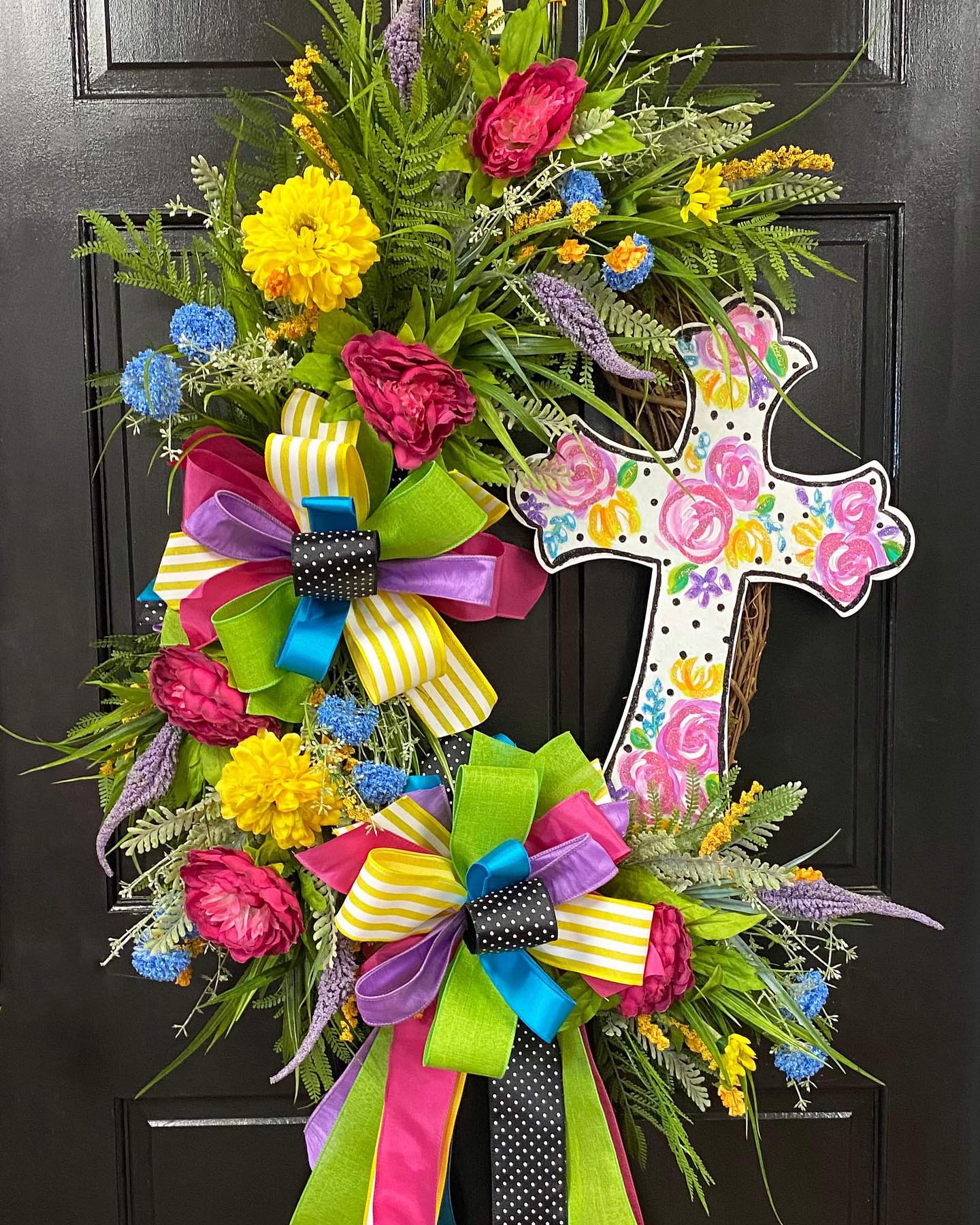 Artful Cross Wreath