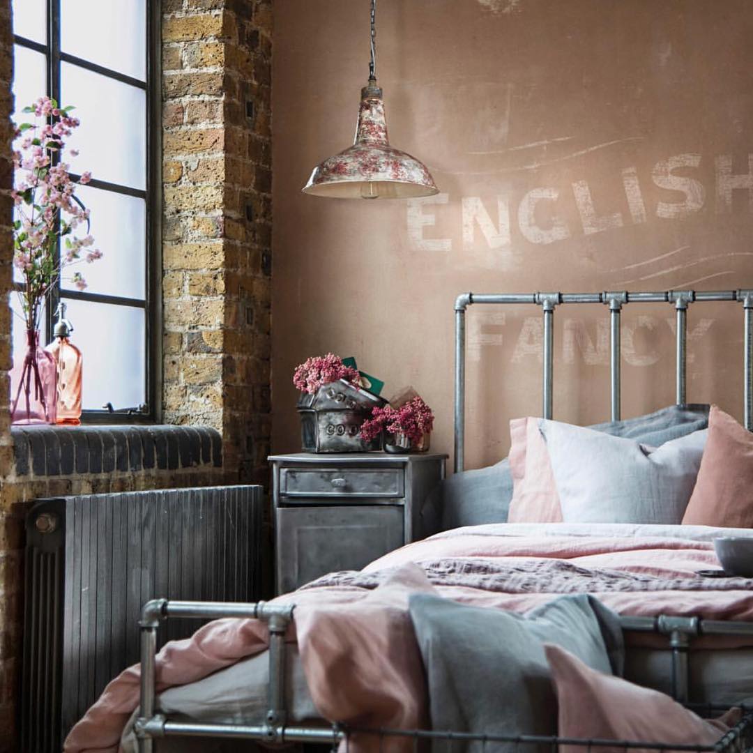 Rustic Grey and Pink Room Design