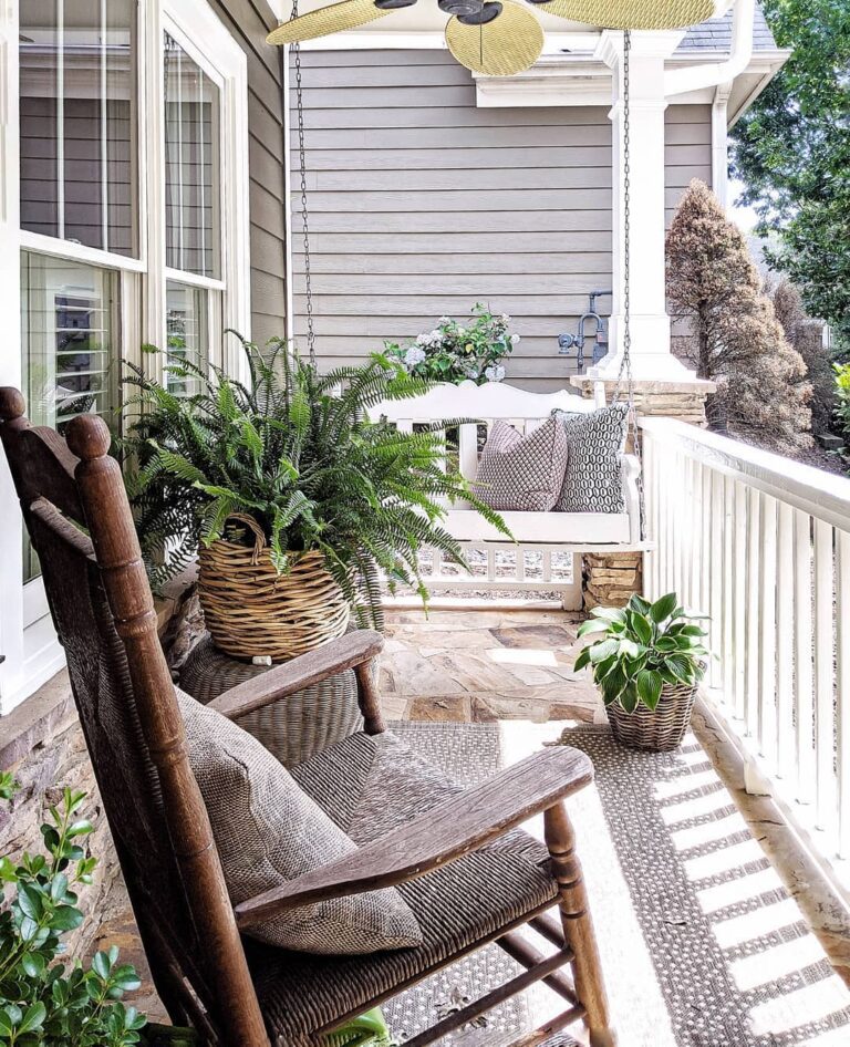 31 Long Front Porch Decorating Ideas - HouseResults