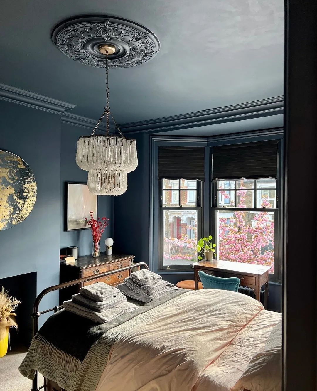 Gorgeous Bedroom With Black Walls 