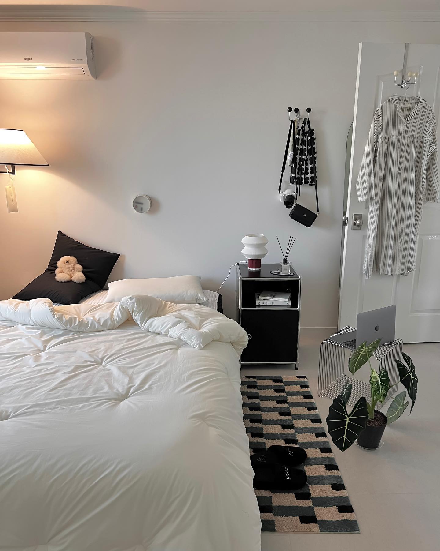 Modern Eco-friendly Bedroom